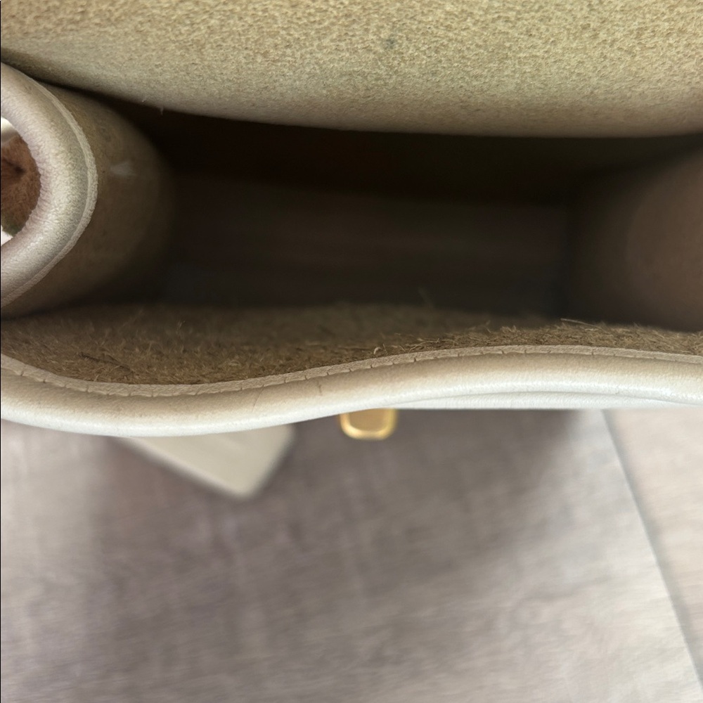 Vintage Coach Scooter Bag in color Bone - Picture 6 of 10